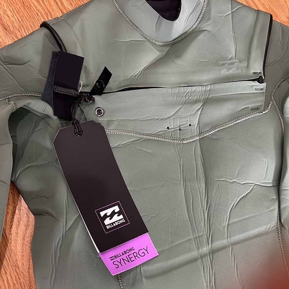 Billabong Synergy Wetsuit new with tags sz10 - Picture 3 of 4